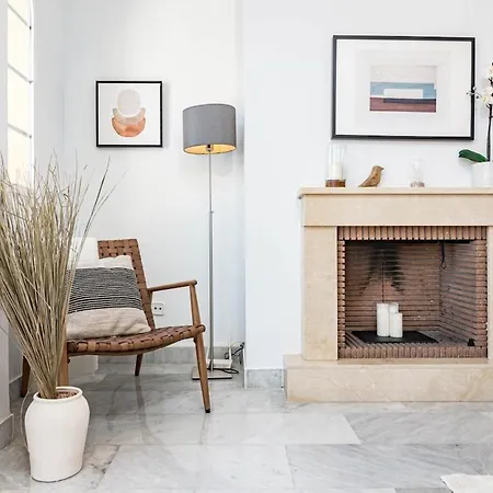 Sam2.4i- Cozy Walking Distance To