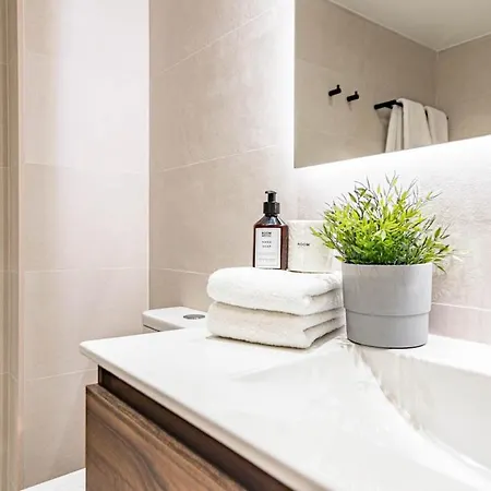 Sam24i- Cozy Walking Distance To * Marbella