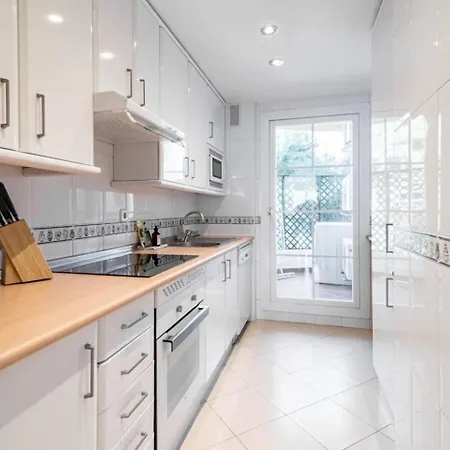 Sam24i- Cozy Walking Distance To Marbella