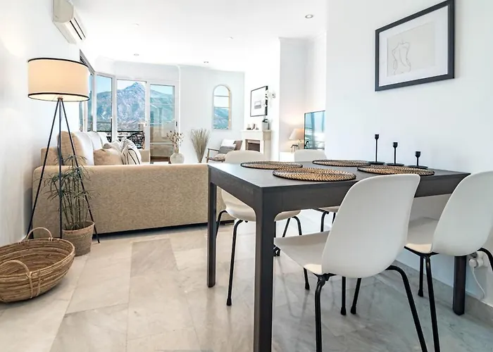 Sam2.4i- Cozy Walking Distance To Apartament Marbella